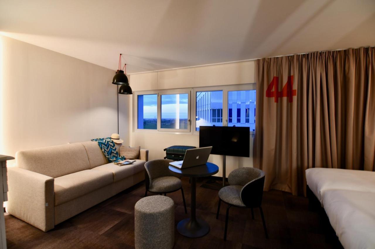 Hotel Ibis Styles Saint Nazaire Centre Gare Exterior foto